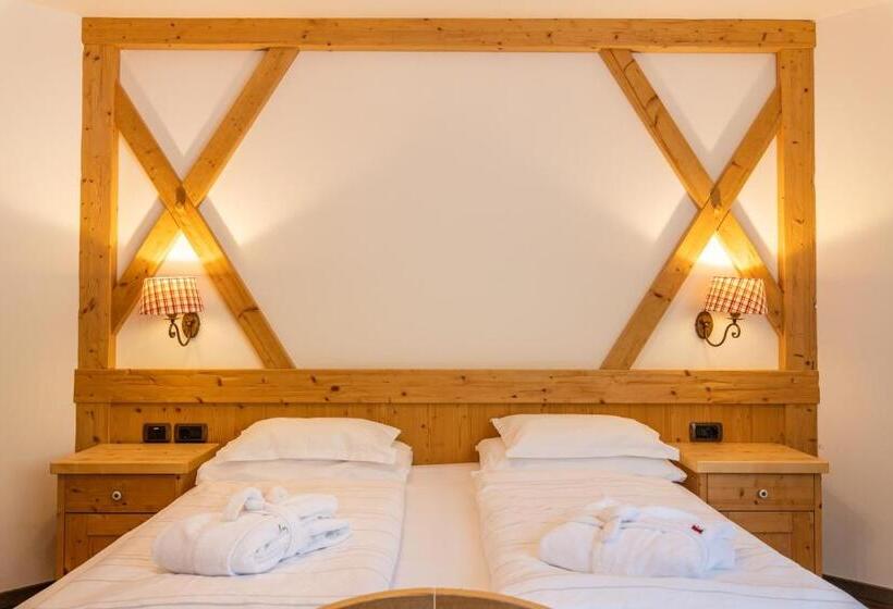 בית מלון כפרי Somont