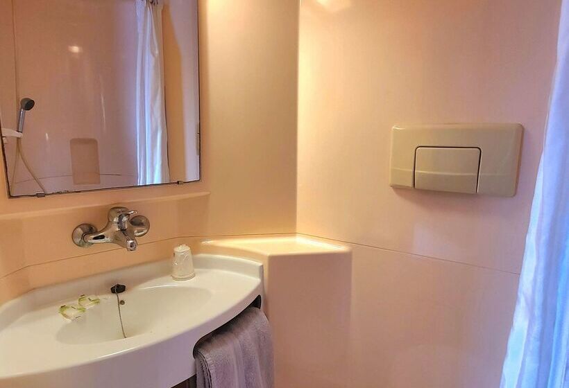 Отель Premiere Classe Rouen Sud Oissel