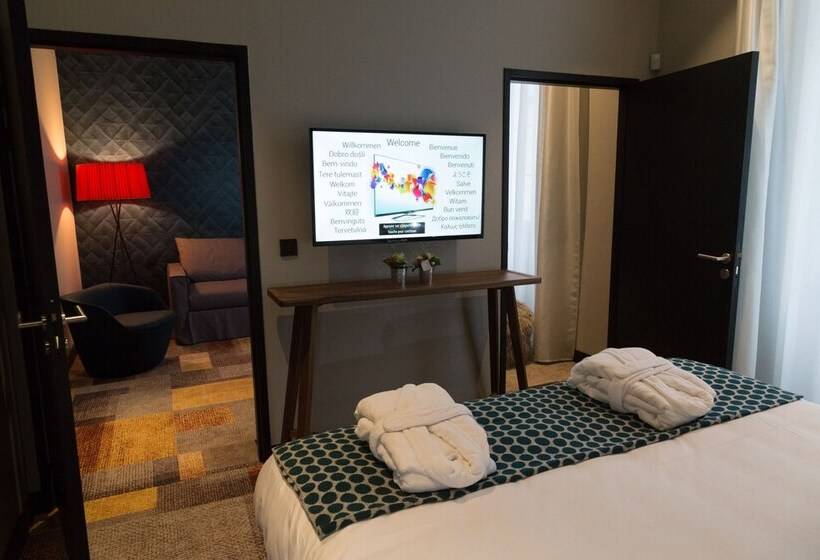 Отель The Originals Boutique, Hôtel Des Sources, Nevers Nord