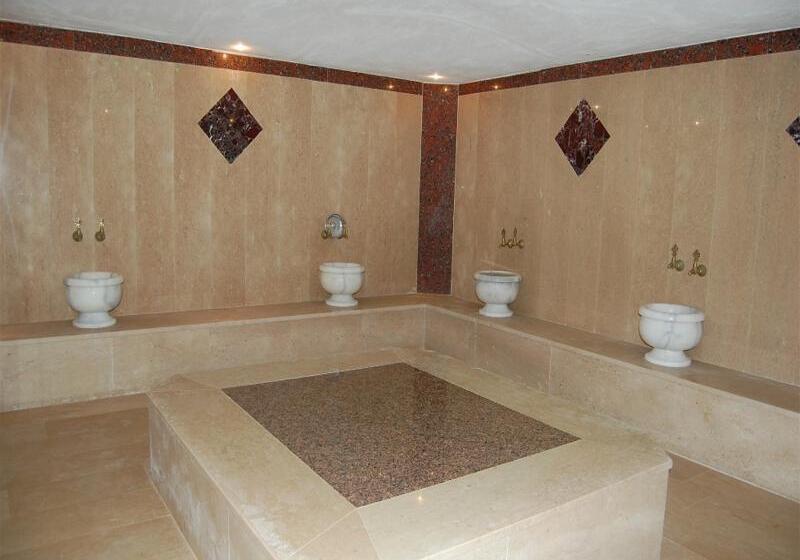 فندق Tiana Beach Resort   All Inclusive