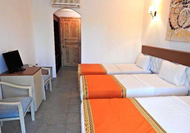 فندق Tiana Beach Resort   All Inclusive