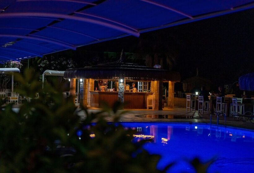 فندق Tiana Beach Resort   All Inclusive