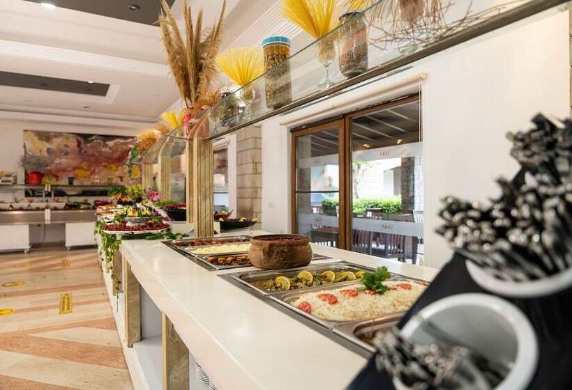 فندق Tiana Beach Resort   All Inclusive