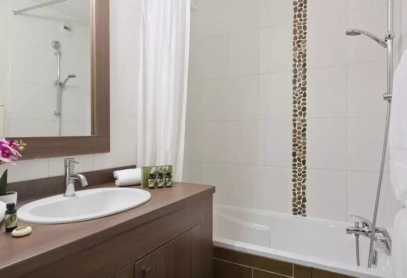 Residence La Reserve Geneve Ferney Voltaire