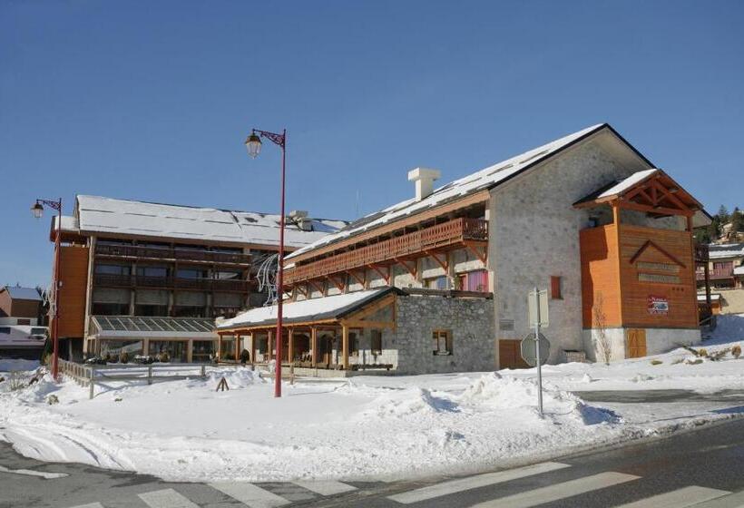 레지던스 La Pradella