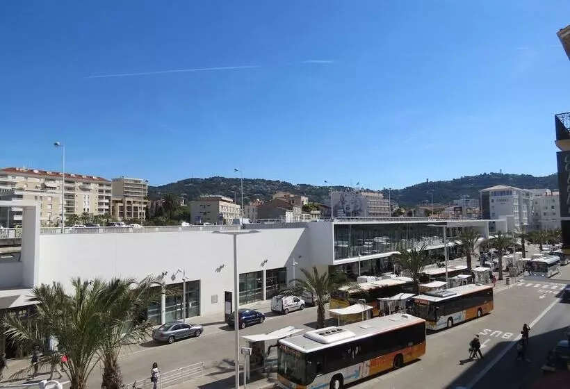 בית מלון כפרי Amiraute