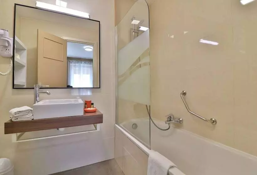 בית מלון כפרי Amiraute