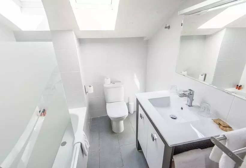 בית מלון כפרי Amiraute