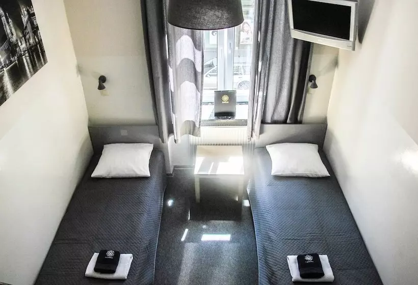 Hotel Kadetus Hostel