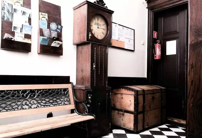 Hotel Kadetus Hostel