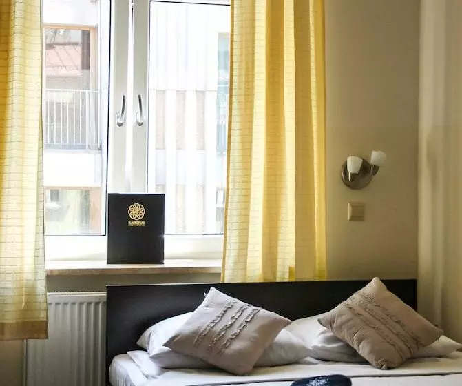 Hotel Kadetus Hostel