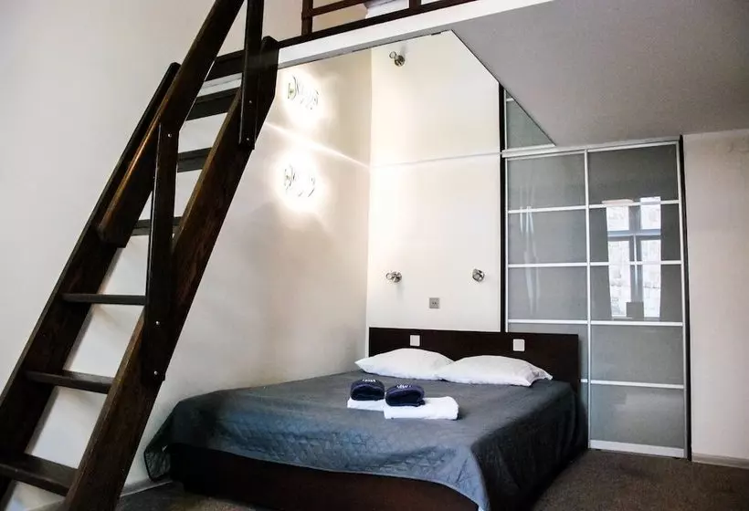 Hotel Kadetus Hostel