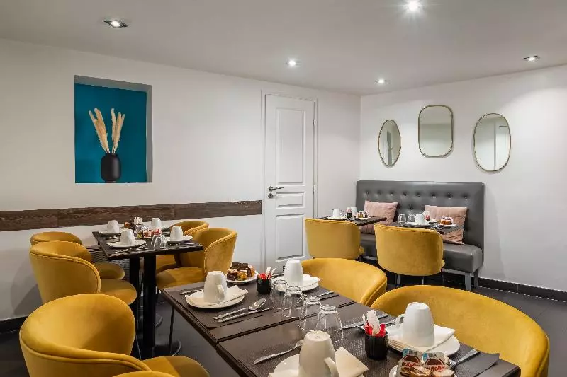 هتل Arc De Triomphe