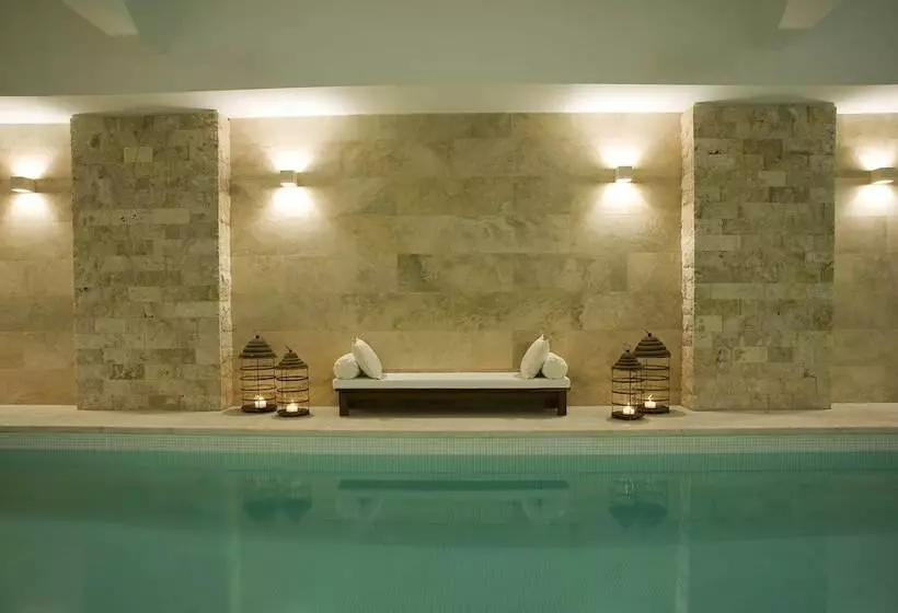 فندق Awwa Suites & Spa