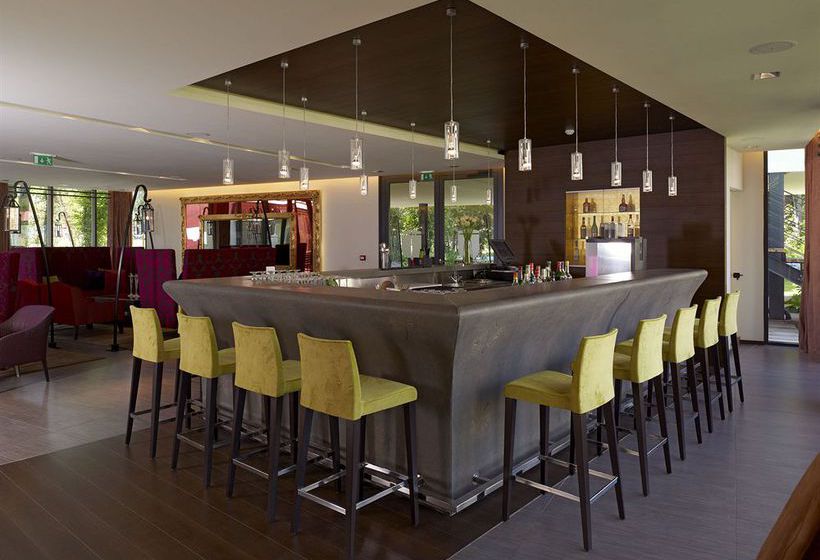 فندق Chateau de Mery