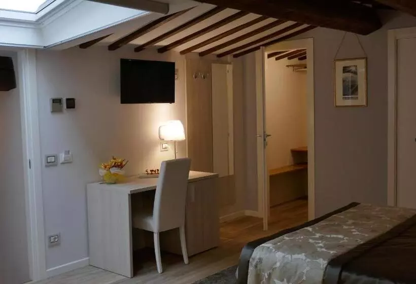 هتل Elisa Guest House