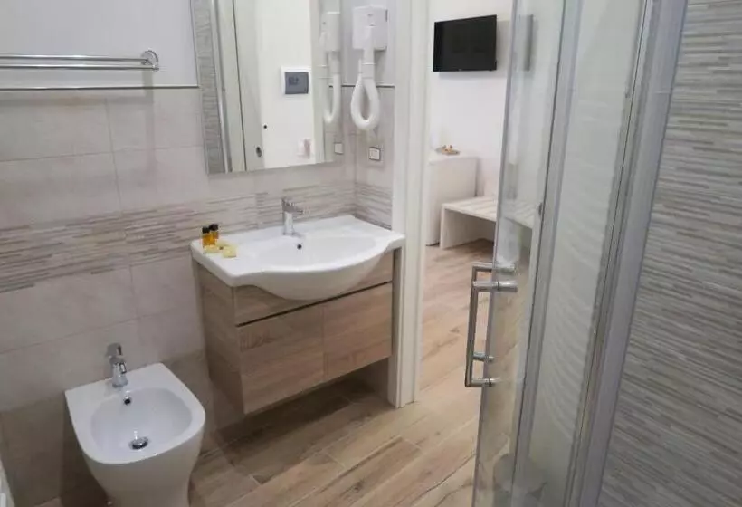 هتل Elisa Guest House