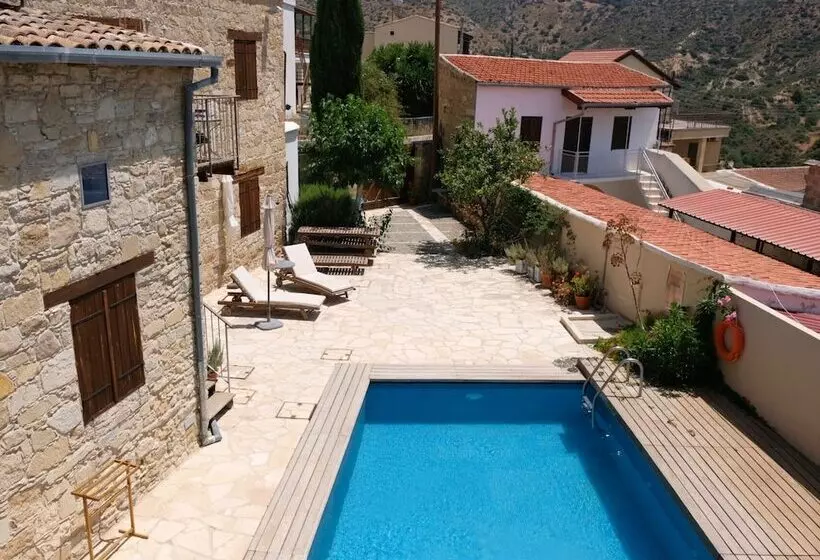 Hotel Evkarpos Country House