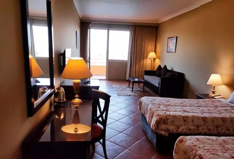 هتل Horizon El Wadi