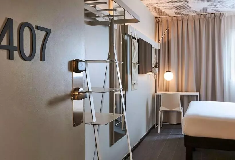 בית מלון כפרי Ibis Clamart Paris Velizy