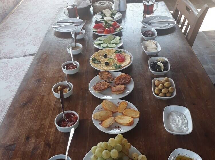 هتل Kirkinca Houses & Boutique