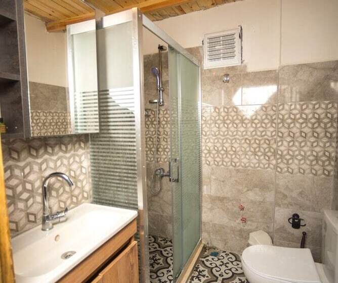 هتل Kirkinca Houses & Boutique