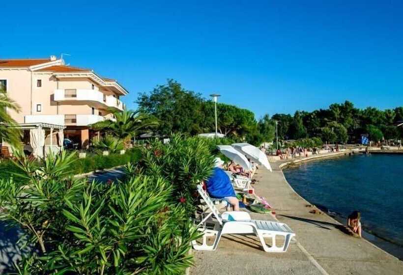 בית מלון כפרי Laguna