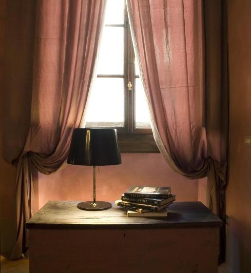 هتل N4u Guest House Florence