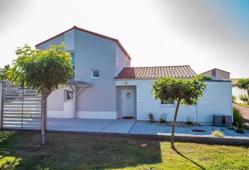 Отель Oasis Les Jardins Des Sables D'olonne