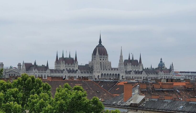 Hotel Regnum Residence