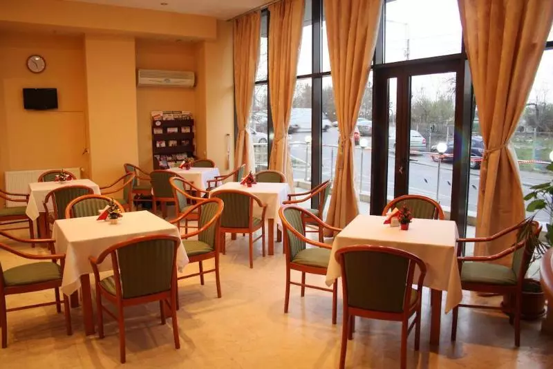 هتل Sir Colentina