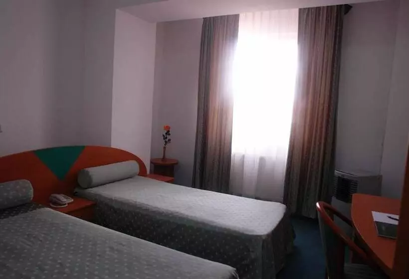 هتل Sir Colentina