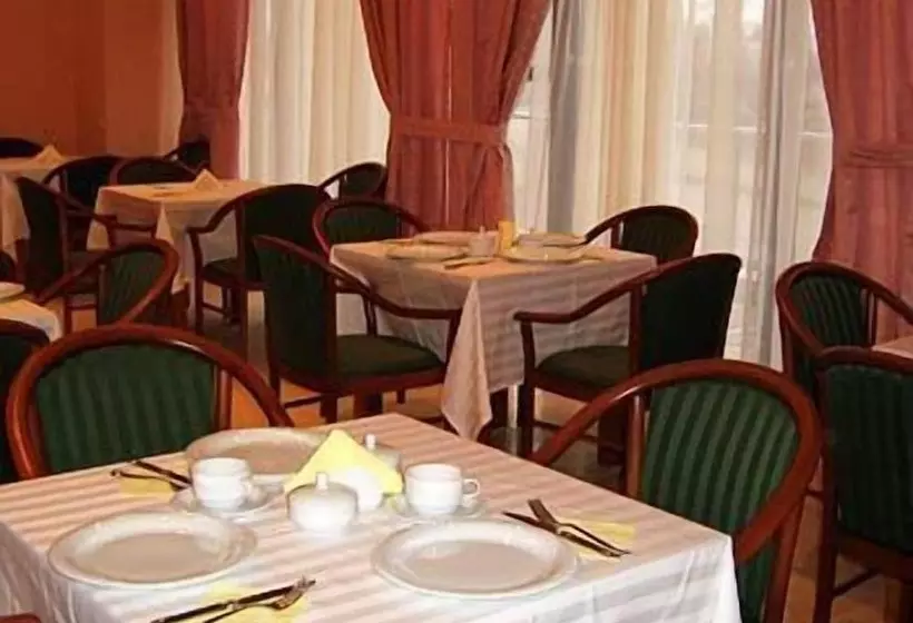 هتل Sir Colentina