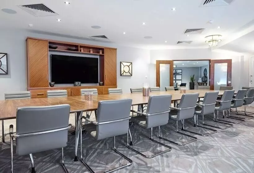 Staverton Park Hotel & Golf Club