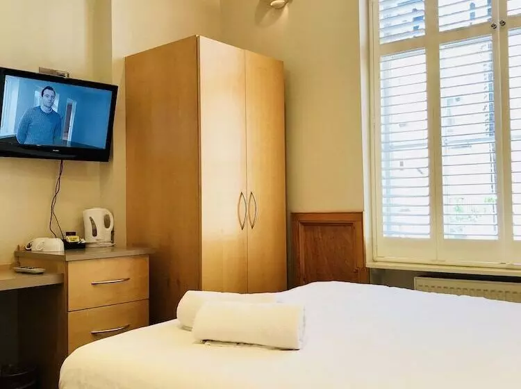 בית מלון כפרי The Excelsior