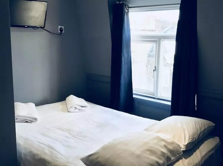 בית מלון כפרי The Excelsior