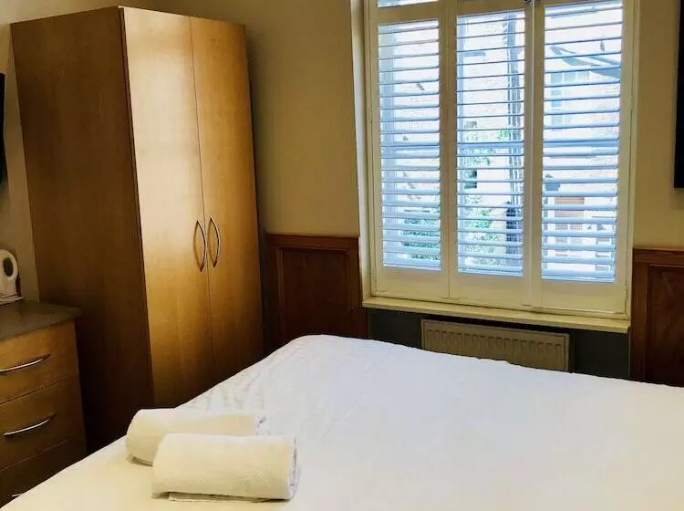 בית מלון כפרי The Excelsior