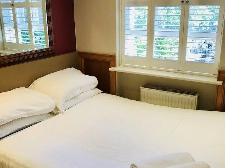 בית מלון כפרי The Excelsior