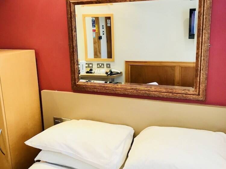 هتل The Excelsior