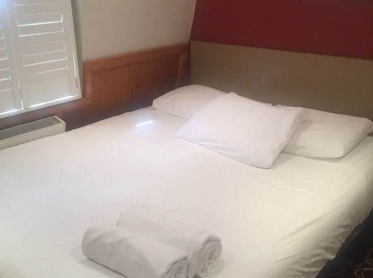 هتل The Excelsior