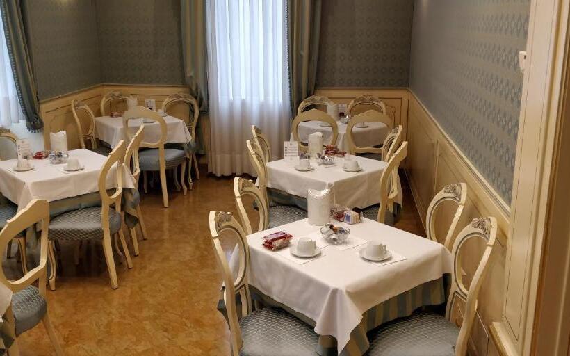 ホテル Villa Delle Palme