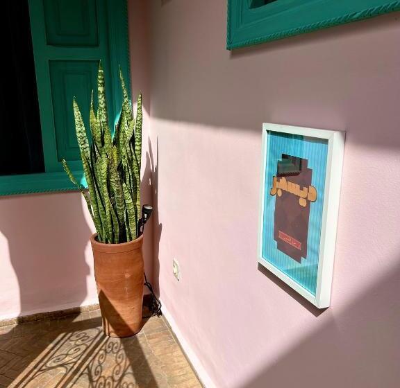 Riad Lauriers Blancs