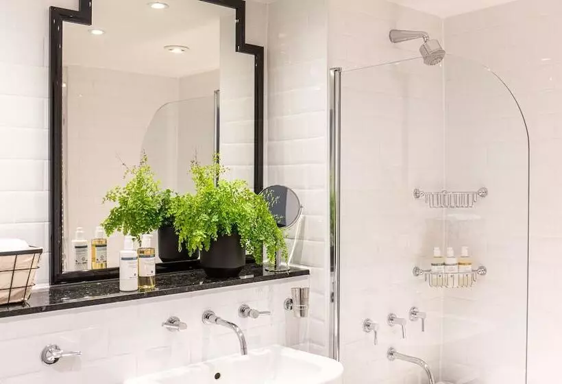 Europa House Apartments