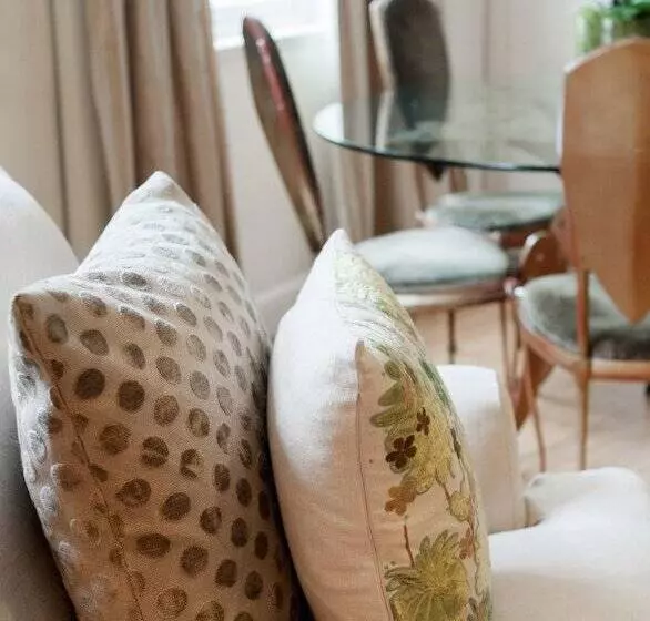 Europa House Apartments