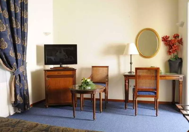 هتل Acropole Tunis