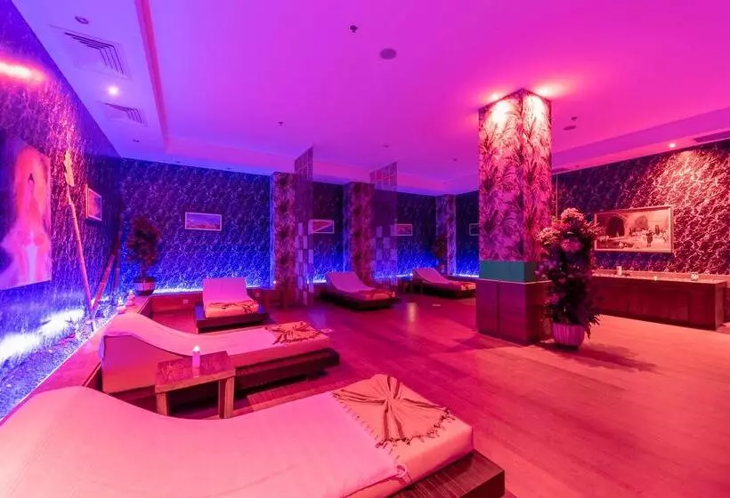 호텔 Fashiontv Luxe Resort