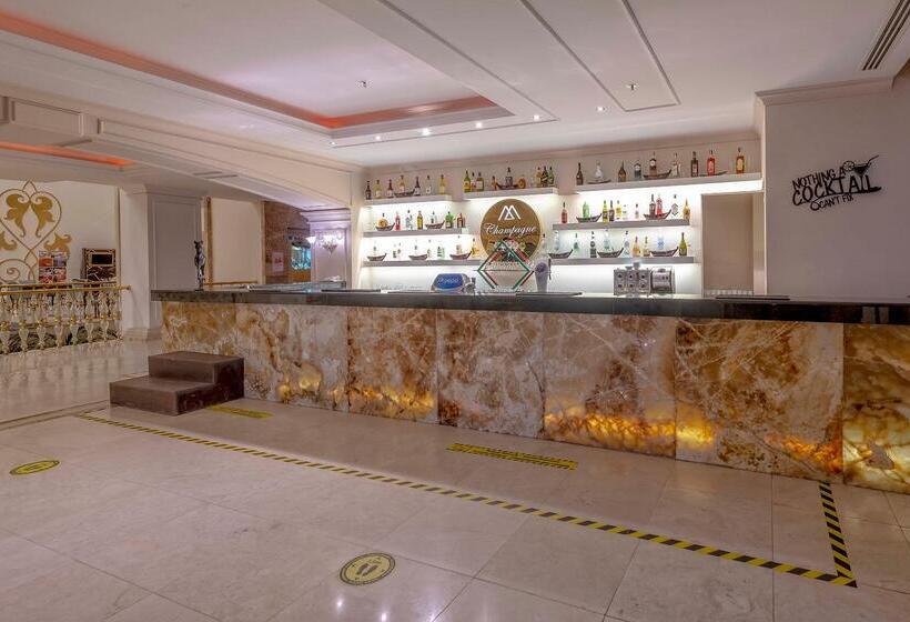 호텔 Fashiontv Luxe Resort