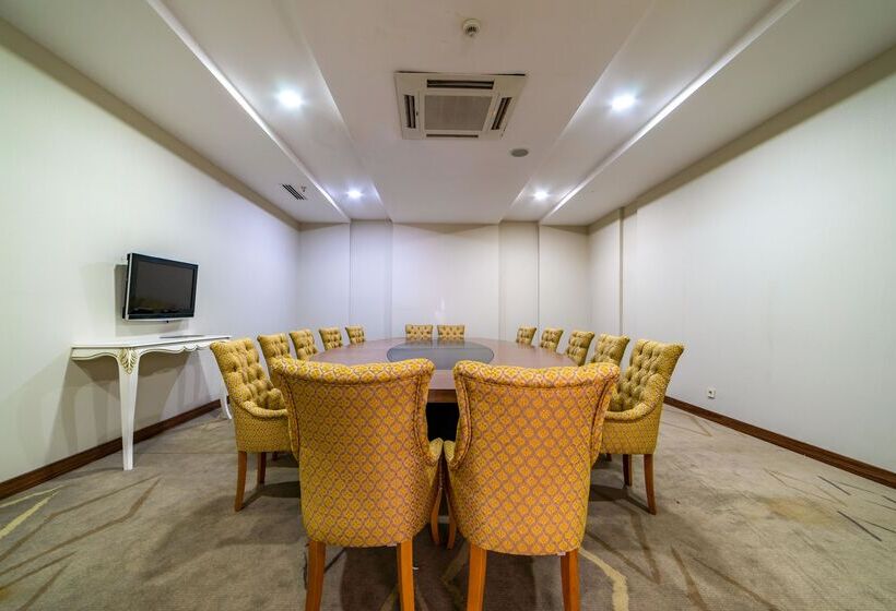 호텔 Fashiontv Luxe Resort