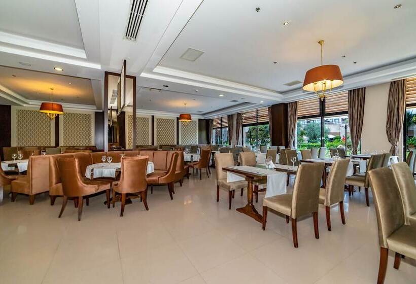 호텔 Fashiontv Luxe Resort