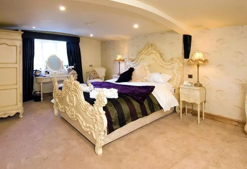 Отель Angmering Manor